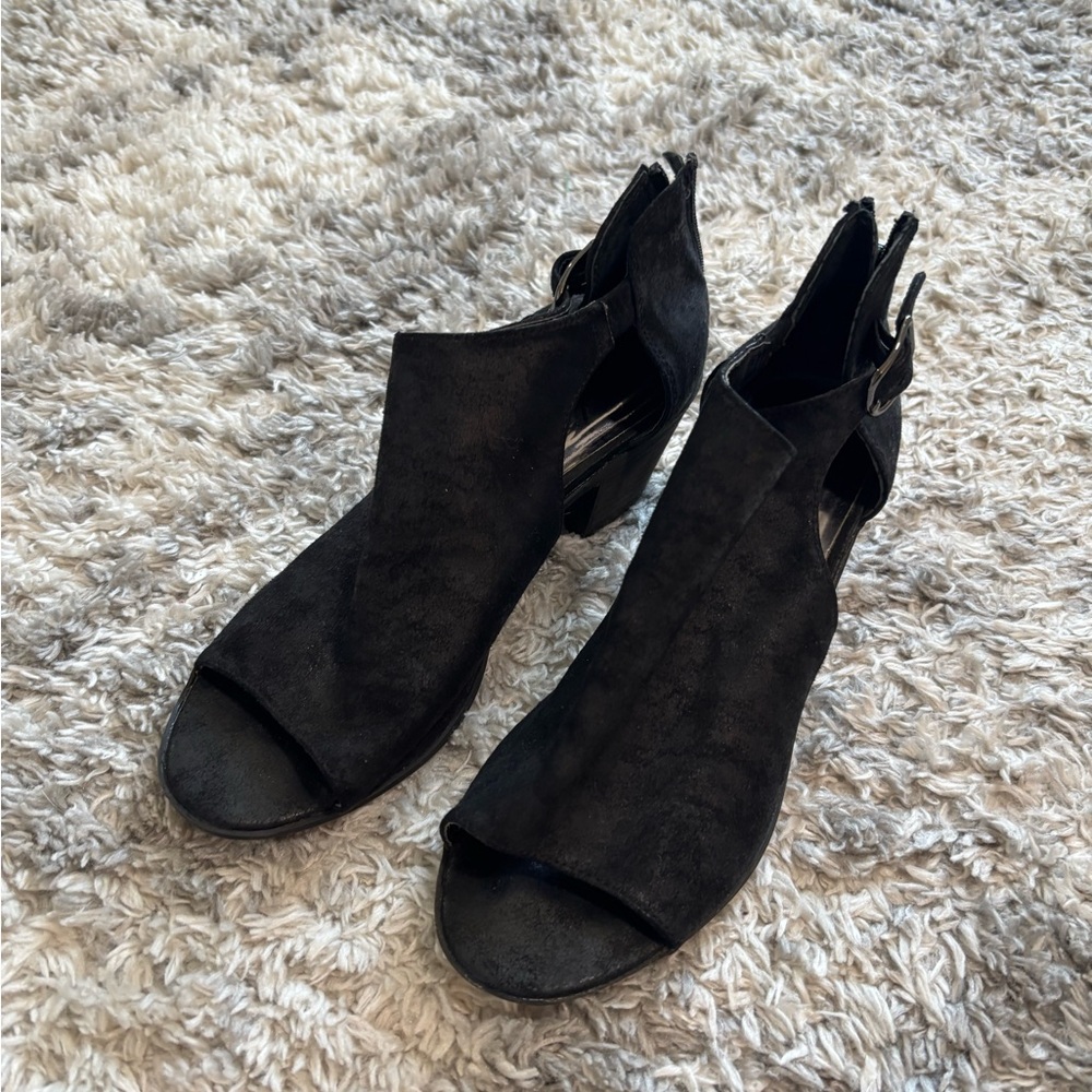 Stylish Black Women's Shoes